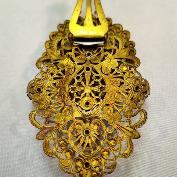 1920's Gold Tone Filigree Rhinestone Flower Fur Clip - Picture 5 of 5
